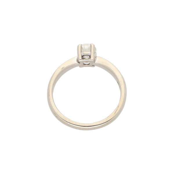 Anillo solitario con diamante en oro blanco 14 kilates.