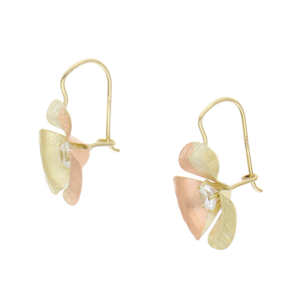 Aretes diseño especial motivo floral con circonias en oro dos tonos 10 kilates.