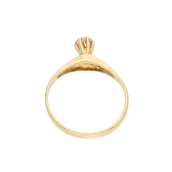 Anillo solitario con circonia en oro amarillo 14 kilates.