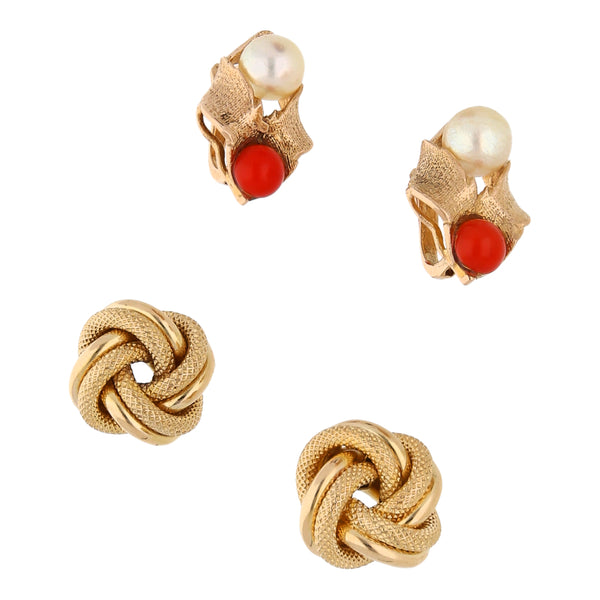 Aretes diseño especial con perla, coral y broqueles estilizados motivo nudo en oro amarillo 14 kilates.