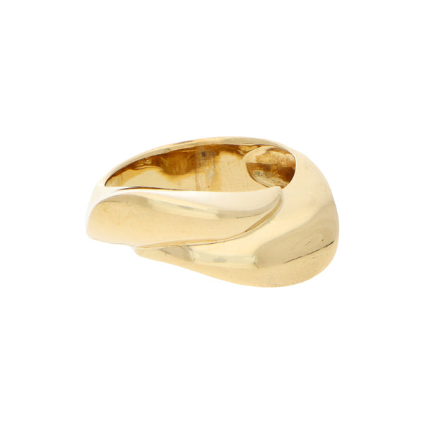 Anillo diseño especial en oro amarillo 18 kilates.