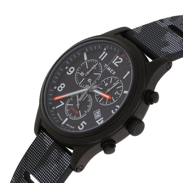 Reloj Timex para caballero en acero esmalte correa plástico.