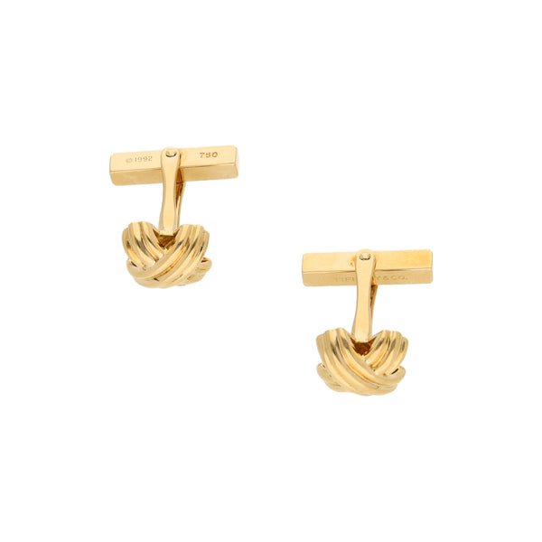 Mancuernillas acanaladas firma Tiffany & Co. en oro amarillo 18 kilates.