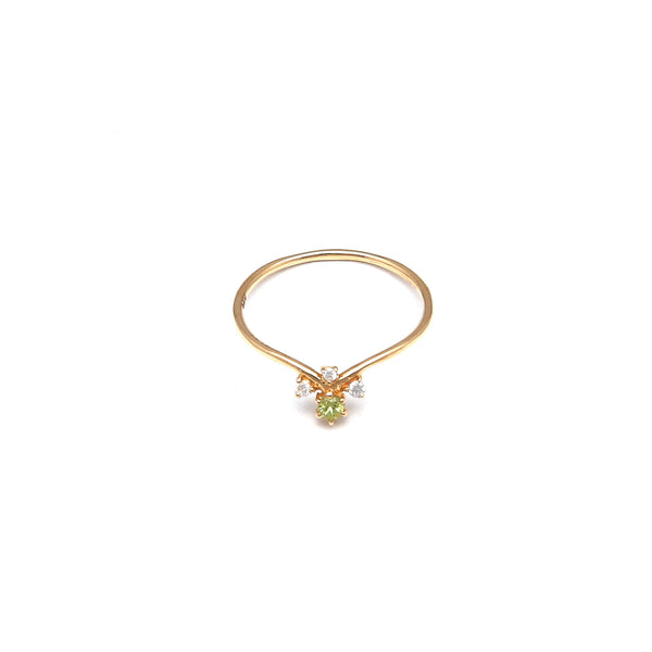 Anillo diseño especial con diamantes y peridoto en oro amarillo 14 kilates.