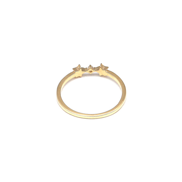 Anillo diseño especial motivo estrellas con circonia en oro amarillo 14 kilates.