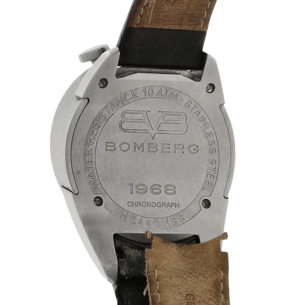 Reloj Bomberg para caballero modelo Bolt 1968.