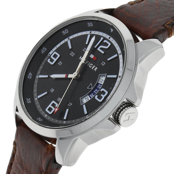 Reloj Tommy Hilfiger para caballero caja acero inoxidable correa piel.