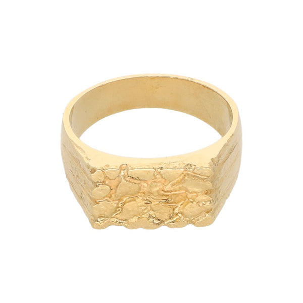 Anillo tipo sello en oro amarillo 18 kilates.