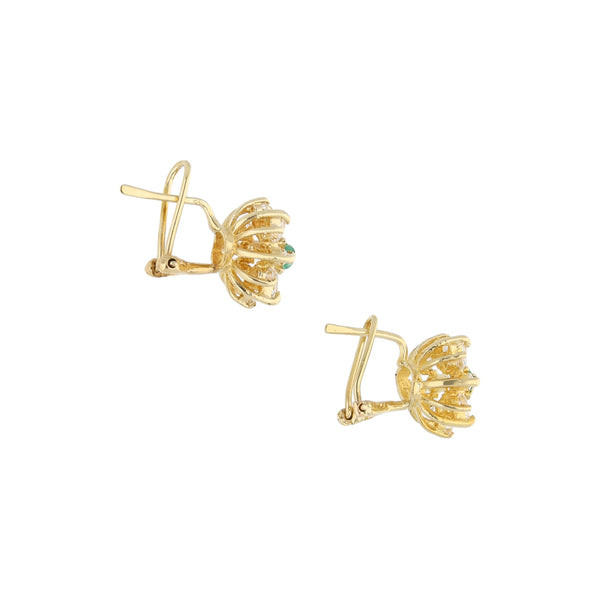 Aretes calados motivo flor con esmeraldas y circonias en oro amarillo 14 kilates.