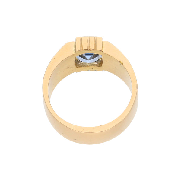 Anillo tipo sello con sintético en oro amarillo 18 kilates.