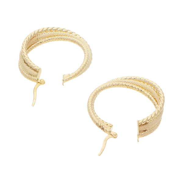 Arracadas diseño especial en oro amarillo 14 kilates.