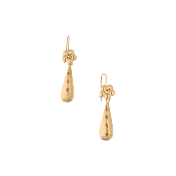 Aretes diseño especial con colgantes en oro amarillo 14 kilates.