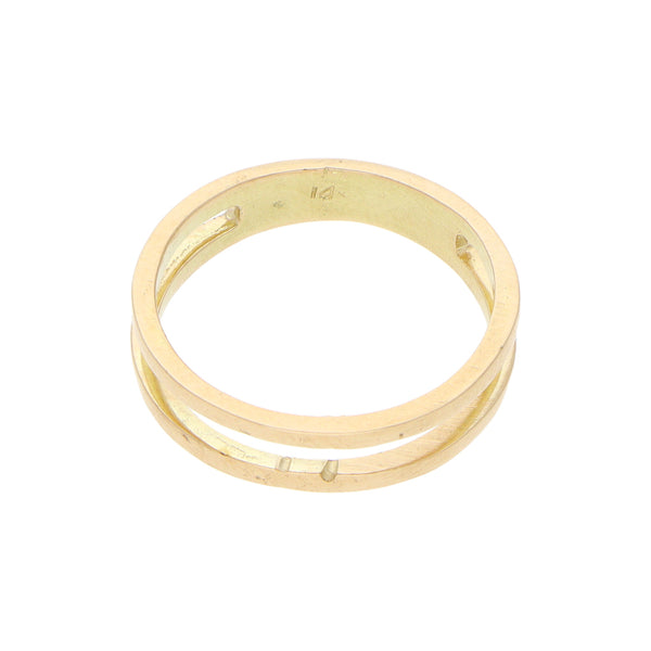 Anillo calado liso en oro amarillo 14 kilates.