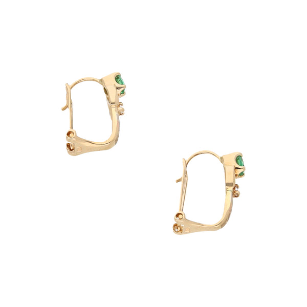 Aretes calados con sintéticos en oro amarillo 14 kilates.