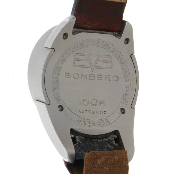 Reloj Bomberg para caballero modelo 1968.