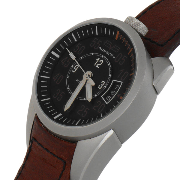 Reloj Bomberg para caballero modelo 1968.