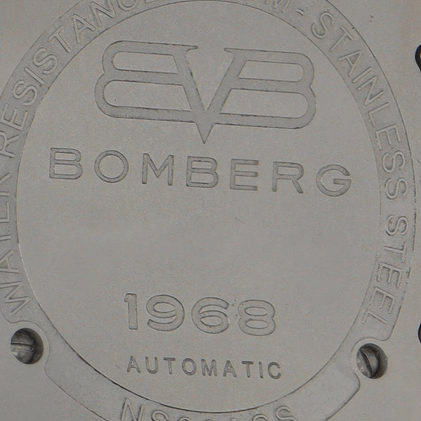 Reloj Bomberg para caballero modelo 1968.