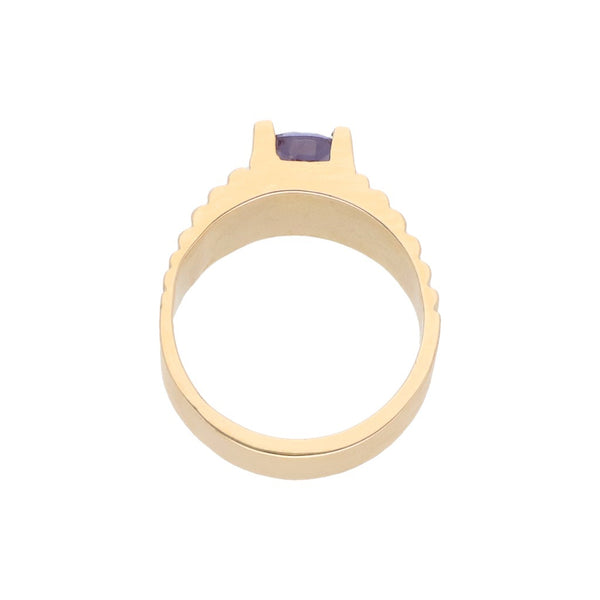 Anillo estilizado con sintético en oro amarillo 14 kilates.