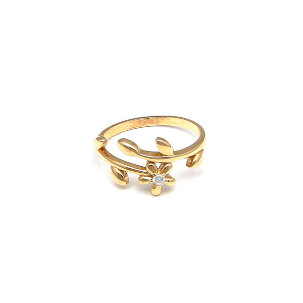 Anillo diseño especial motivo flor con circonia en oro amarillo 14 kilates.