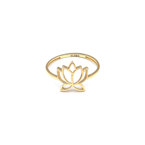 Anillo calado motivo floral en oro amarillo 14 kilates.