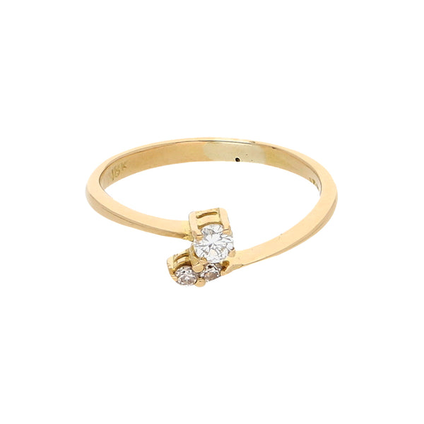 Anillo abierto con diamantes en oro amarillo 18 kilates.