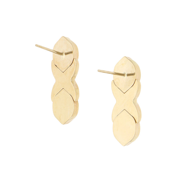 Broqueles diseño especial con colgantes en oro amarillo 14 kilates.
