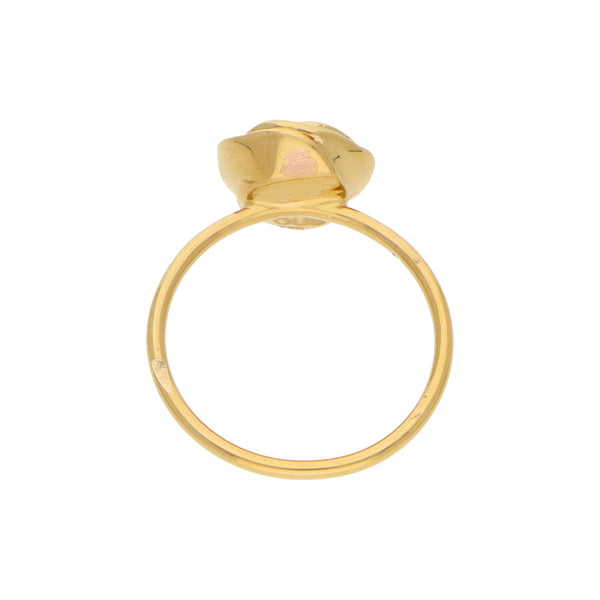 Anillo estilizado motivo floral firma Tous en oro amarillo 18 kilates.