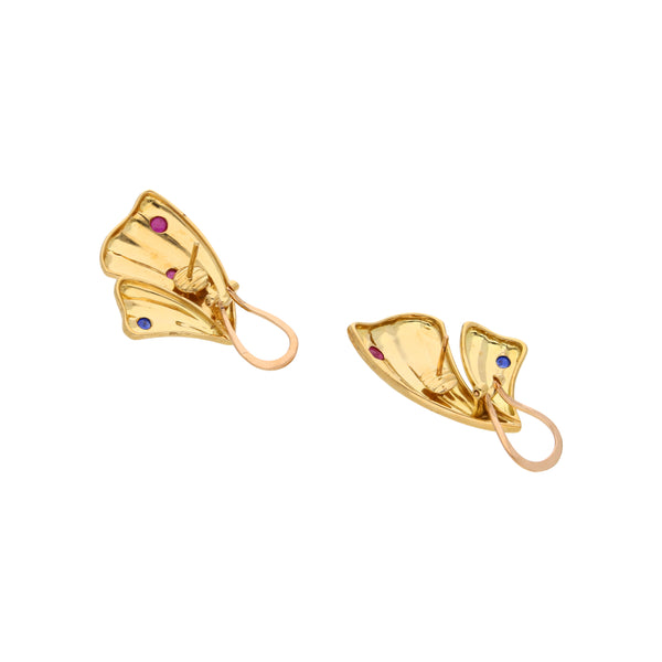 Aretes acanalados con sintéticos en oro amarillo 18 kilates.