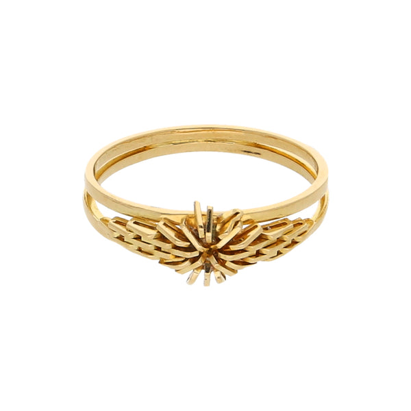 Anillo diseño especial en oro amarillo 18 kilates.