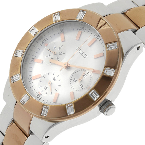 Reloj Guess para dama en acero inoxidable vistas chapa.