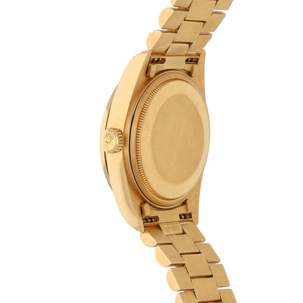 Reloj Rolex para caballero modelo Oyster Perpetual Day Date en oro amarillo 18 kilates.