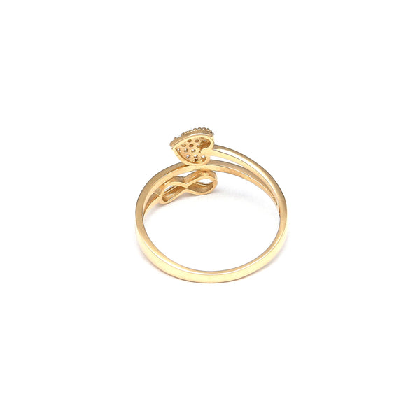 Anillo diseño especial con circonias en oro amarillo 14 kilates.