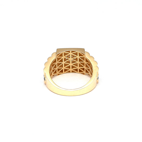 Anillo tipo sello con circonias y esmalte en oro amarillo 14 kilates.