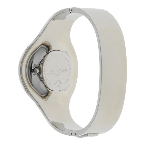 Reloj Calvin Klein para dama en acero inoxidable.