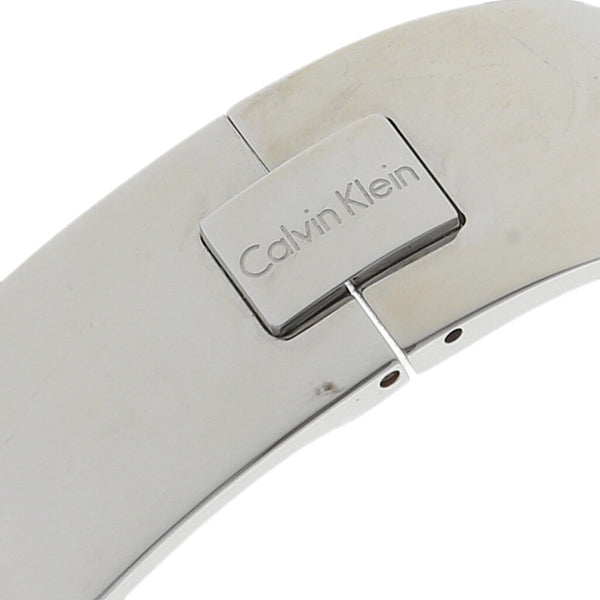 Reloj Calvin Klein para dama en acero inoxidable.