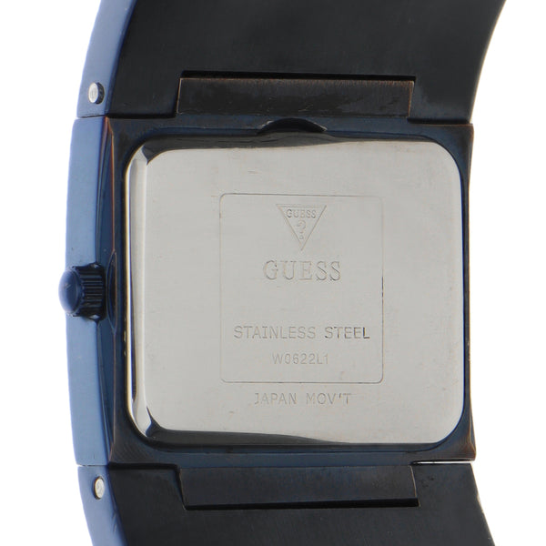 Reloj Guess para dama en acero esmalte.