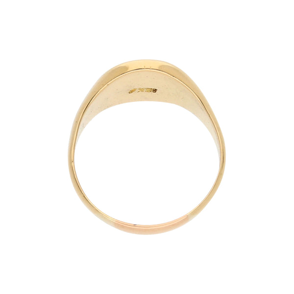 Anillo tipo sello en oro amarillo 18 kilates.