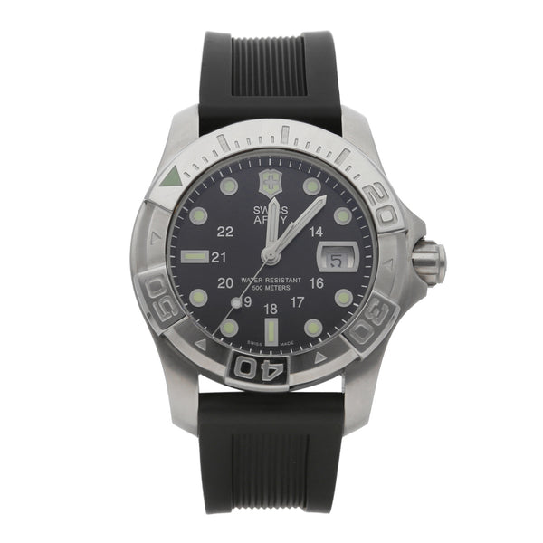 Reloj Victorinox Swiss Army caja en acero inoxidable correa caucho.