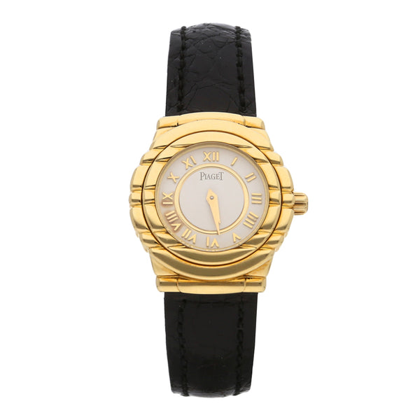 Reloj Piaget para dama modelo Tanagra caja en oro amarillo 18 kilates.