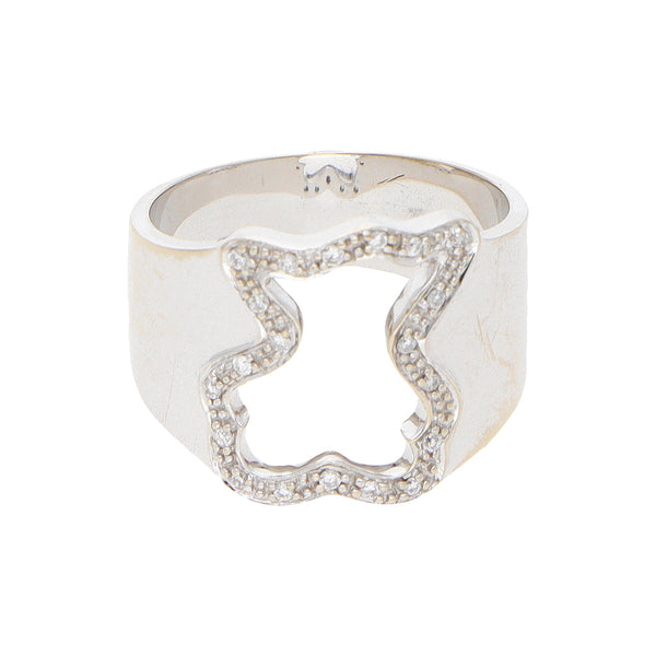 Anillo calado firma Tous con diamantes en oro blanco 18 kilates.