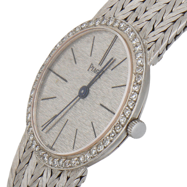 Reloj Piaget para dama modelo Dancer en oro blanco 18 kilates.