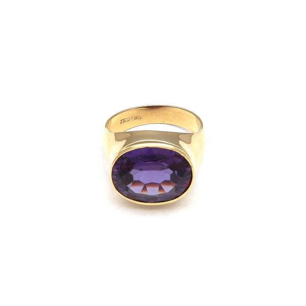 Anillo diseño especial con alejandrina en oro amarillo 14 kilates.