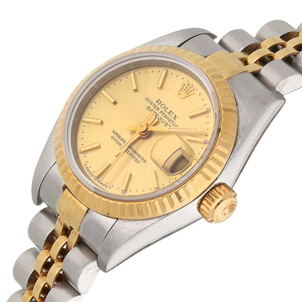 Reloj Rolex para dama modelo Oyster Perpetual Date Just vistas en oro amarillo 18 kilates.