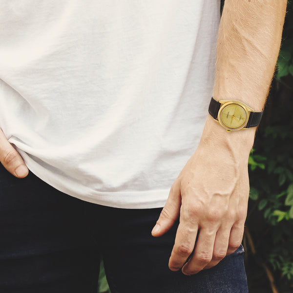 Reloj Rolex para caballero modelo Oyster Perpetual caja en oro amarillo 18 kilates.