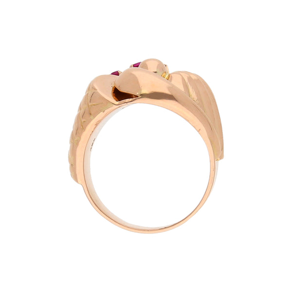 Anillo estilizado con sintéticos en oro rosa 18 kilates.