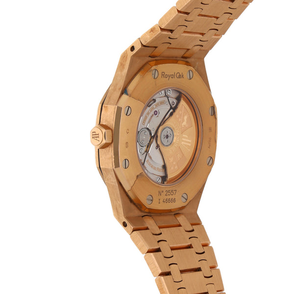 Reloj Audemars Piguet para caballero modelo Royal Oak en oro rosado de 18 kilates.