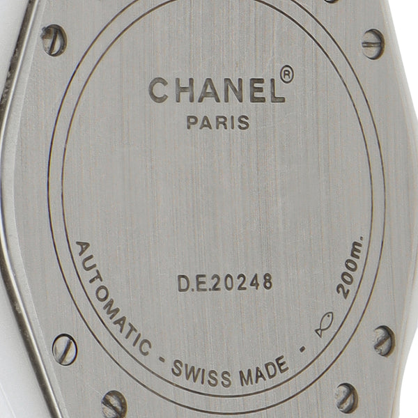 Reloj Chanel para dama modelo J12.