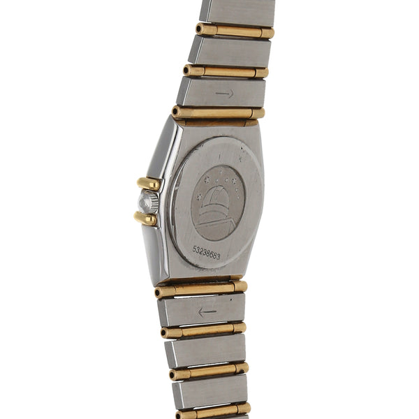 Reloj Omega para dama modelo Constellation vistas en oro amarillo 18 kilates.