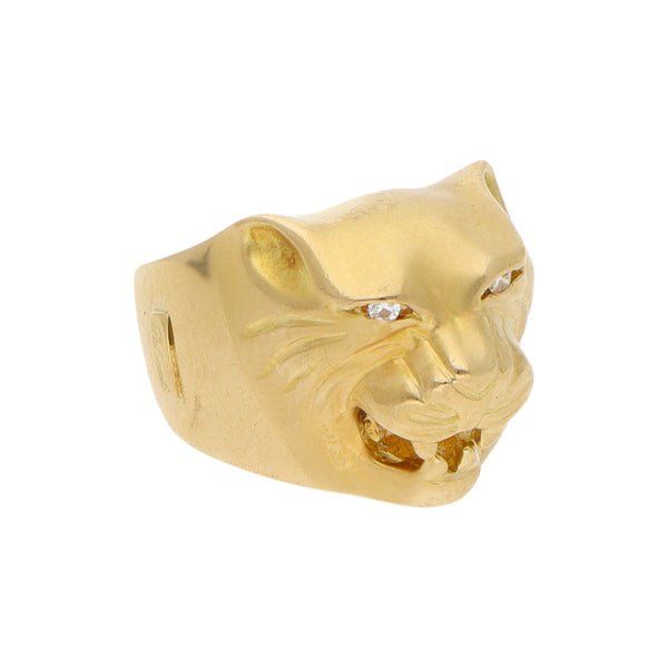 Anillo estilizado motivo felino con diamantes en oro amarillo 18 kilates.