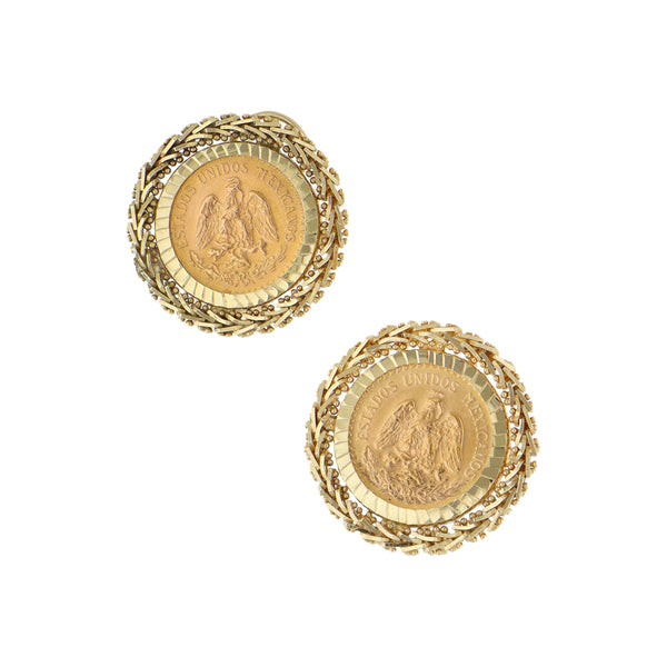 Aretes boleados con dos monedas de dos y medio pesos oro nacional 21.6 kilates en oro amarillo 14 kilates.